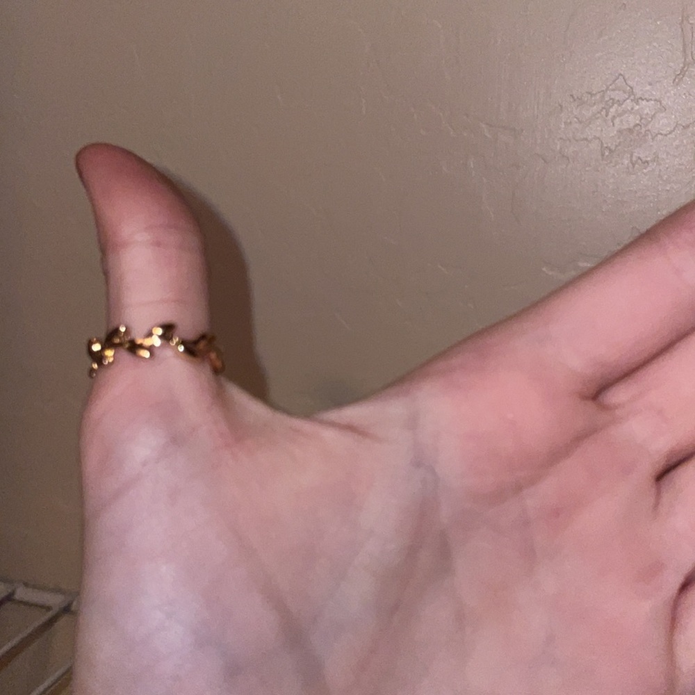 Ring - Picture 2 of 2
